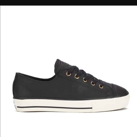 womens chuck taylor all star ox leather trainer